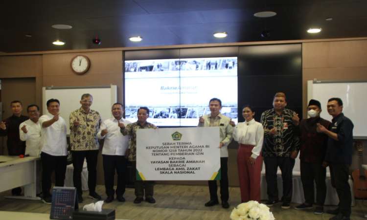 Resmi Berstatus Lembaga Amil Zakat Bersekala Nasional Bakrie Amanah Dorong Zakat Perusahaan 