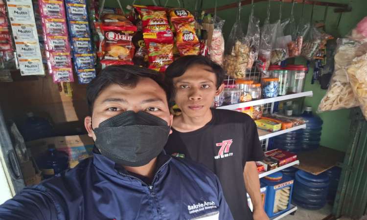Kunjungan dan Monitoring Penerima Manfaat Program Warung Untuk Negeri di Kaliabang Bahagia RW. 04 Medan Satria Kota Bekasi