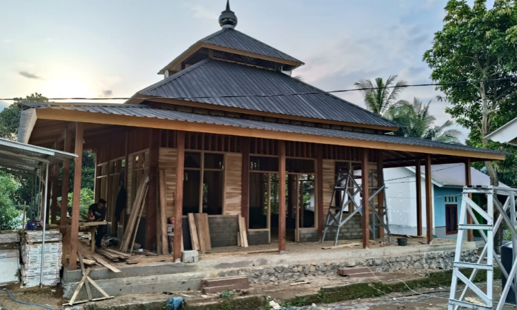 Siap Sambut Ramadan, Pembangunan Masjid Al Bakrie Nurul Hikmah Lombok Utara Segera Selesai