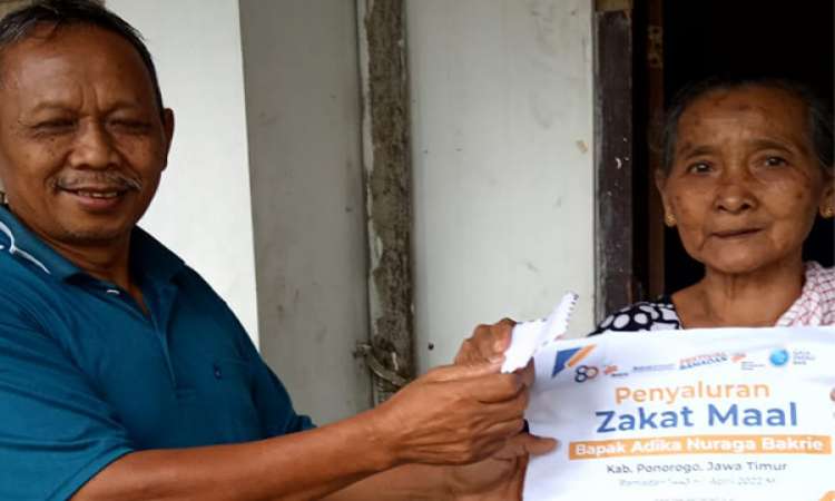 Kegiatan Ramadan Bakrie Amanah Penyaluran Zakat Maal Di Ponorogo