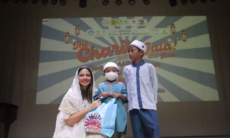 Bakrie Amanah Bersama Komib Bahagiakan 1000 Anak Yatim 