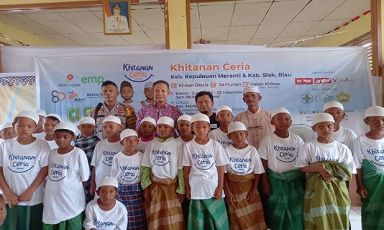 PT Energi Mega Persada Bersama Bakrie Amanah Gelar Khitanan Ceria Di Tebing Tinggi Barat Provinsi Riau