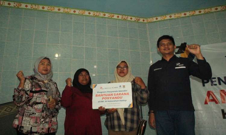 Bakrie Amanah menyalurkan Bantuan Program Posyandu Mandiri 