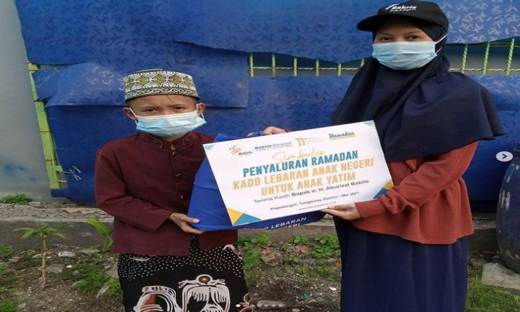Menjelang Hari Raya Idul Fitri Bakrie Amanah berbagi Kado Lebaran Anak Negeri di Banten.