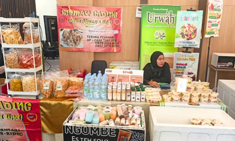 Usaha Susu Kacang Kenari Makin Diminati Konsumen