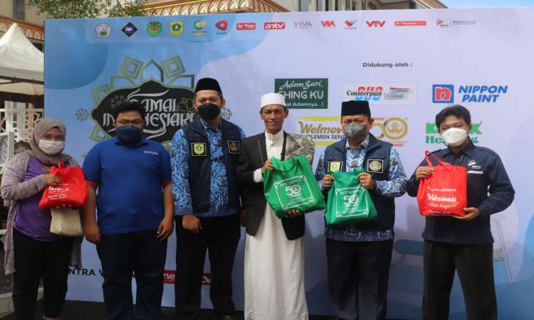 Dukung Percepatan Vaksinasi Covid-19, Bakrie Amanah Kembali Bagikan Sembako di Sentra Vaksin tvOne &amp; ANTV di Bogor
