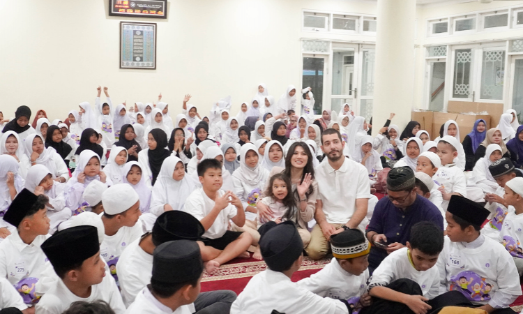 Hangatnya Kebersamaan di Hari Spesial,  Adinda Bakrie Syukuran Milad Bersama 300 Anak Yatim Dhuafa