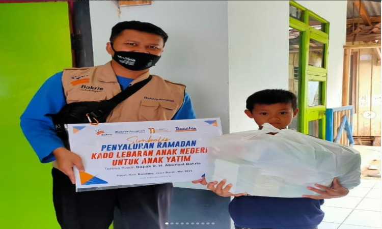 Bakrie Amanah Salurkan Kado Lebaran Anak Negeri di Kab. Bandung, Jawa Barat