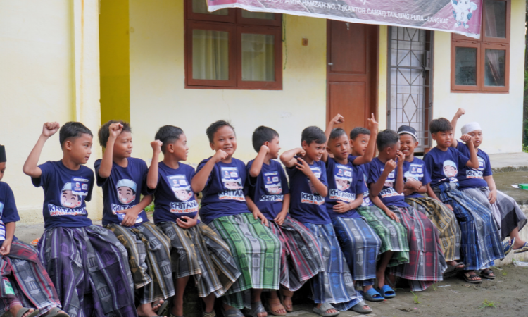 Senyum Bahagia 100 Anak Kabupaten Langkat Ikut Program Khitanan Ceria Bakrie Amanah &amp; PT Energi Mega Persada Tbk