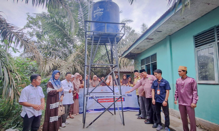 EMP dan Bakrie Amanah Resmikan Fasilitas Air Bersih di MTsN Filial 2 Pelalawan
