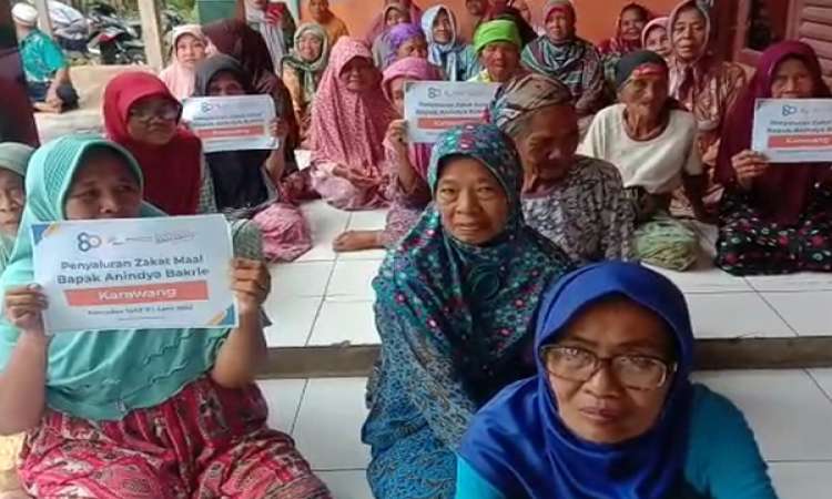 Kegiatan Ramadan Bakrie Amanah Penyaluran Zakat Maal Di Kabupaten Karawang Jawa Barat