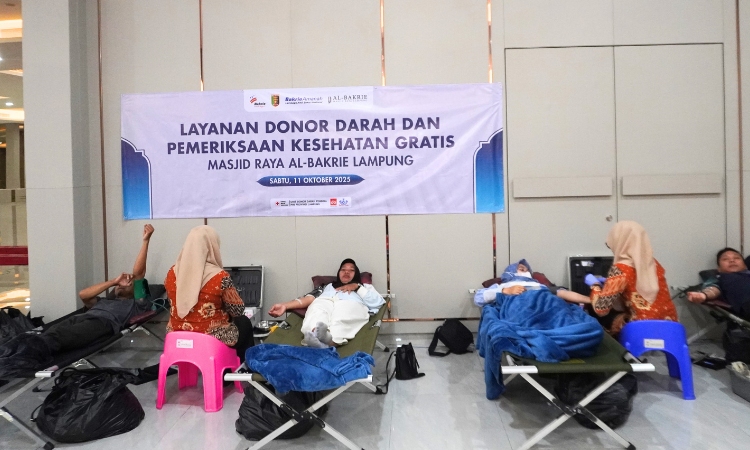 Masjid Raya Al Bakrie Lampung Gelar Donor Darah &amp; Cek Metabolik Perdana