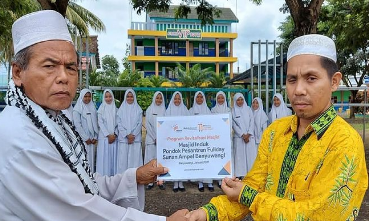 Program Revitalisasi Masjid di Pondok Pesantren Sunan Ampel Kecamatan Bangorejo
