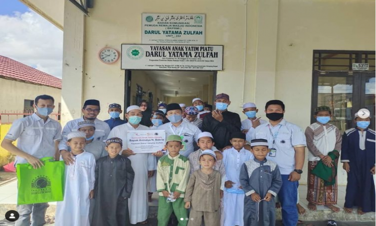Anindya Bakrie Salurkan Zakat Hingga Kalimantan Selatan