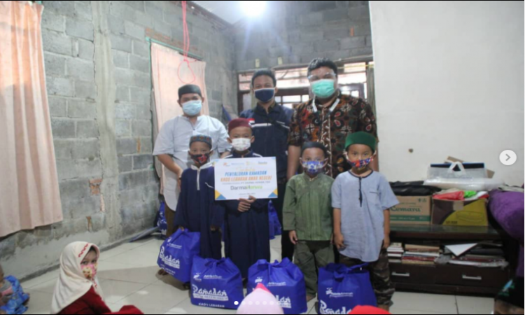 Senyuman Kado Lebaran Anak Negeri PT. Darma Henwa, Tbk. bersama Yayasan Amanah Tanah Merah