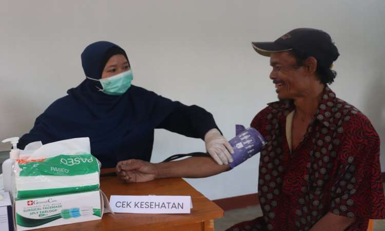 Bersama BEM Universitas Bakrie, Bakrie Amanah Gelar Layanan Kesehatan