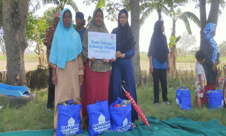Penyaluran Paket Kado Bahagia Keluarga Dhuafa Di Panombo Bekasi