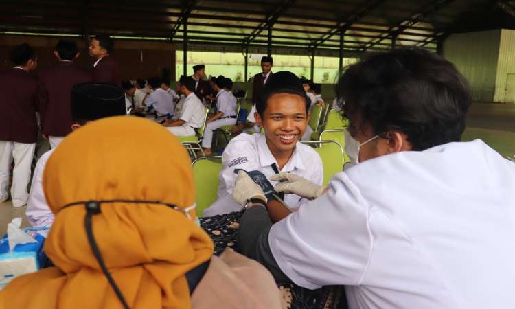Edukasi Kesehatan dan Screening Tuberkulosis (TBC) di Pondok Pesantren Daarul Rahman
