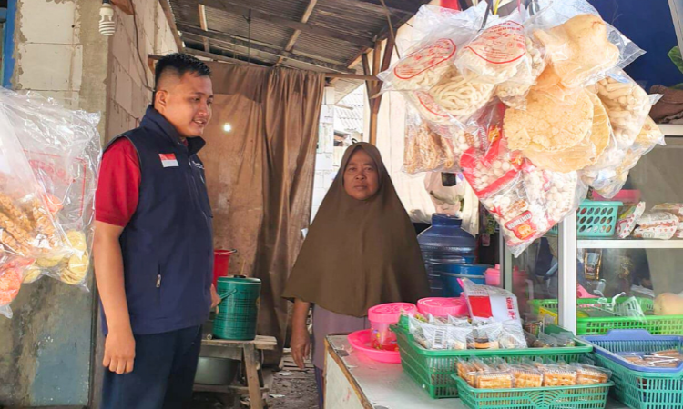 Kisah Seorang Ibu Pedagang Jajanan Anak
