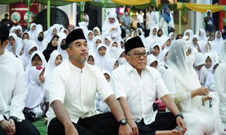 Aburizal Bakrie Gelar Tasyakur Bersama Ratusan Anak Yatim Binaan Bakrie Amanah