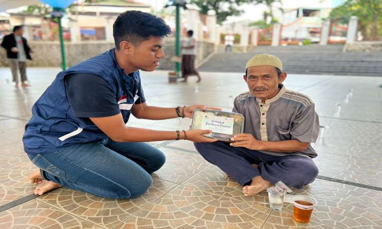 Penyaluran Paket Buka Puasa