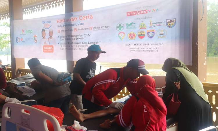 Peringati Hari Kesetiakawanan Nasional, Bakrie Amanah dan PT Energi Mega Persada Tbk Ajak 200 Anak Khitanan