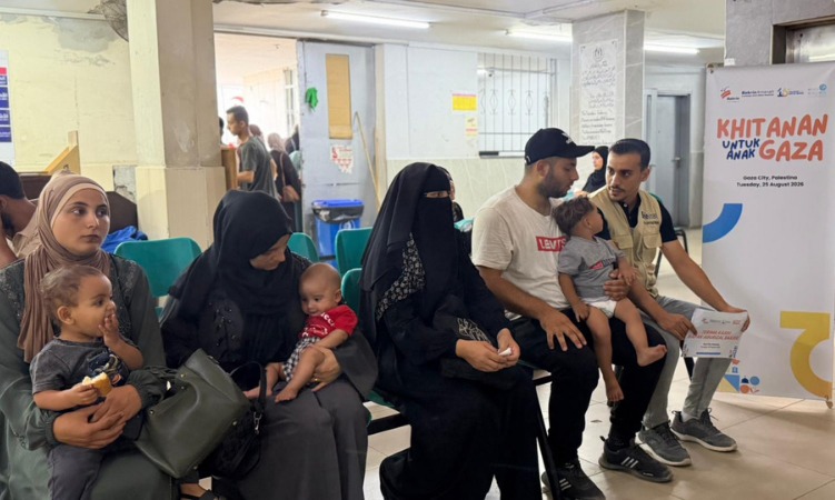 Hadirkan Senyum di Tengah Luka, Bakrie Amanah Gelar Khitanan Massal bagi Anak-anak Gaza