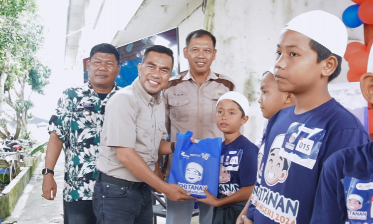 Dihadiri Wakil Bupati Labuhanbatu Utara, Bakrie Amanah dan PT GLP Sukses Gelar Khitanan Massal 