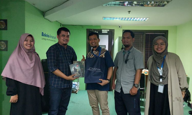Kunjungan Silaturahmi Yayasan Amaliah Astra ke Kantor LAZNAS Yayasan Bakrie Amanah