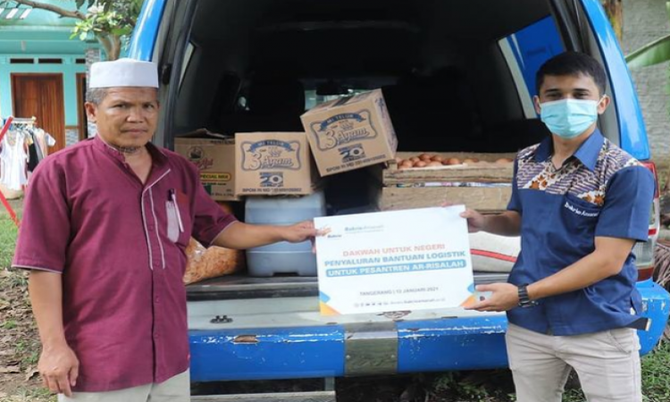 Dakwah Untuk Negeri Lewat program Bina Pesantren Bakrie Amanah distribusikan bantuan logistik untuk tiga pesantren di 3 Kota