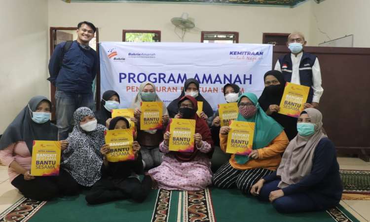 Bangkitkan UMKM, Bakrie Amanah Salurkan Bantuan Untuk Pedagang Kecil di Dua Lokasi