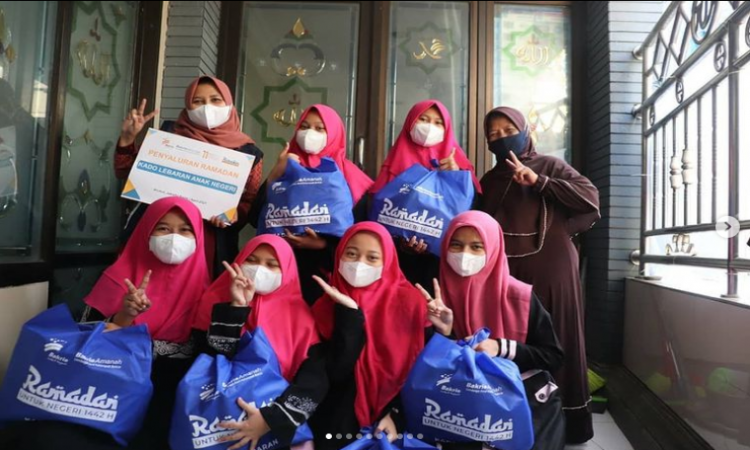 Penyaluran Ramadan: Kado Lebaran Anak Negeri untuk Yayasan ARRAHMAH