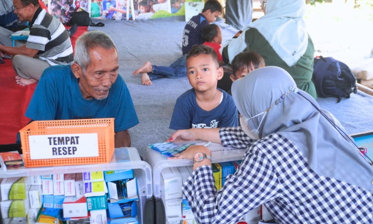 Sehat untuk Negeri: Bakrie Amanah Hadirkan Kepedulian bagi Warga Kampung Pemulung 