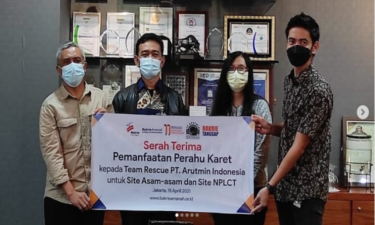 Serah Terima Pemanfaatan Perahu Karet kepada Team Rescue PT. Arutmin Indonesia untuk Site Asam-asam dan Site NPLCT
