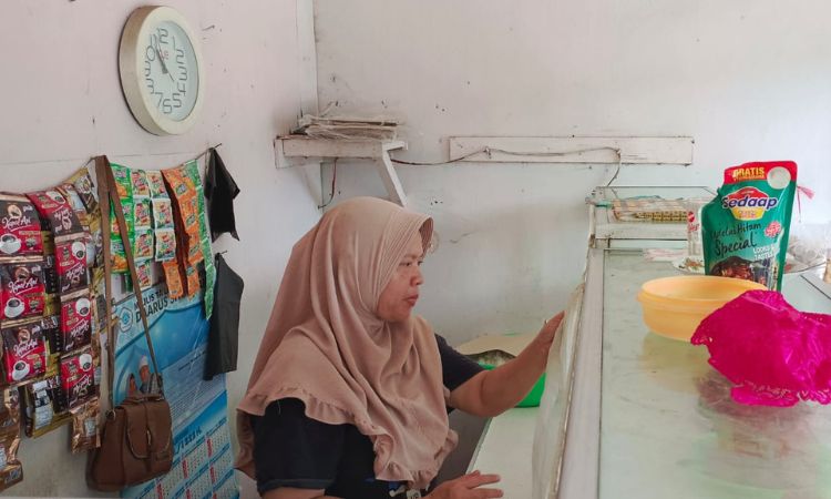 Program Amanah Fund: Bantu Ibu Masnah Meneruskan Usaha Keluarga