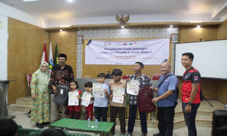 Program Kolaborasi CSR UPSI Malaysia Universitas Garut &amp; Bakrie Amanah Penyaluran Kado Keluarga Dhuafa &amp; Anak Negeri Serta Edukasi Kesehatan