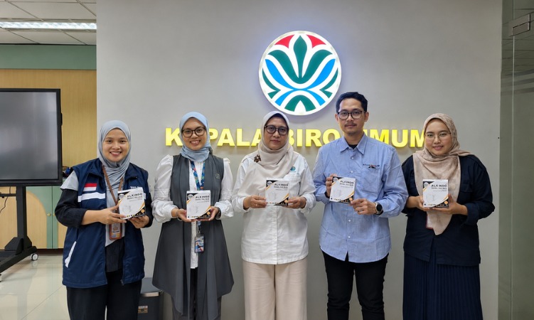 Bakrie Amanah Bersama PT Kaltim Prima Coal Salurkan Bantuan Masker untuk Masyarakat Terdampak Karhutla