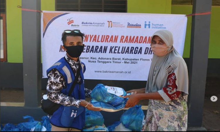 Berbagi Kemanfaatan di Pelosok Negeri, Penyebaran Kado Lebaran Keluarga Dhuafa Hingga ke Flores