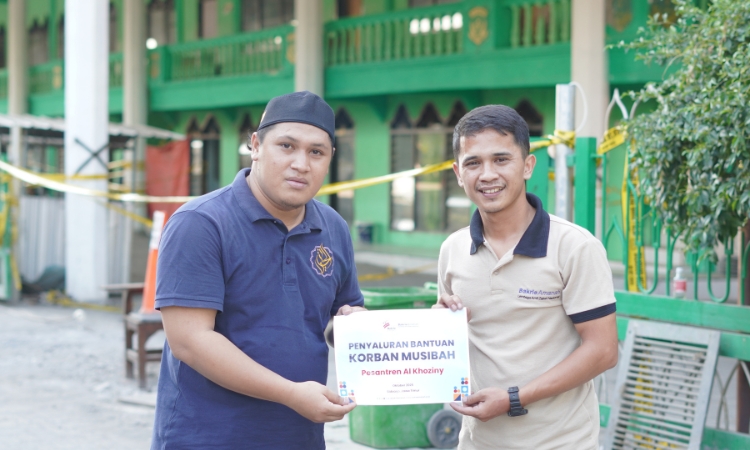 Bakrie Amanah Salurkan Santunan untuk Keluarga Korban dan Bantuan untuk Pondok Pesantren Al Khonizy