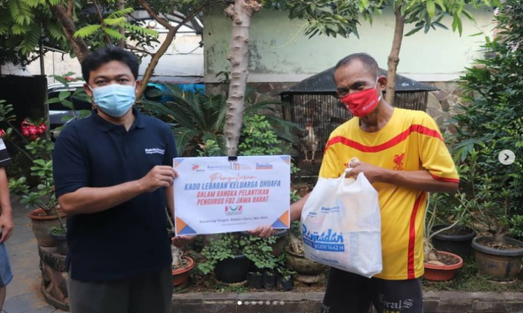 Penyaluran Kado Lebaran Keluarga Dhuafa Dalam Rangka Penaltikan Pengurus FOZ, Jawa Barat