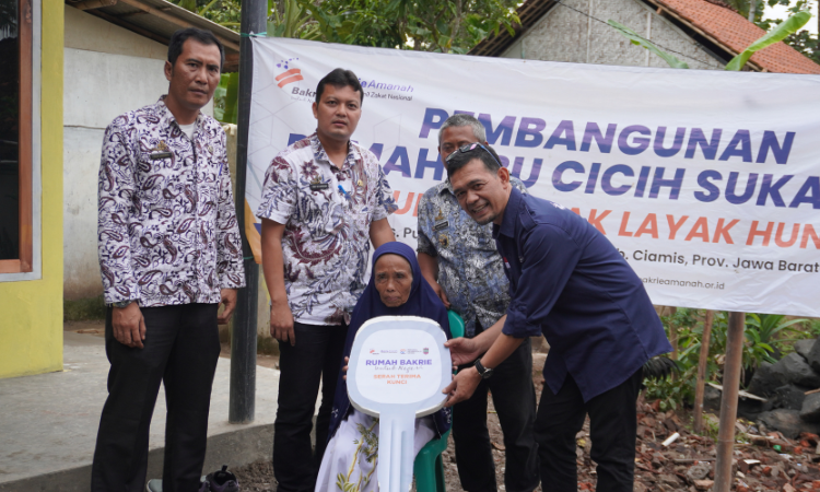 Berkah Awal Tahun untuk 3 Keluarga Dhuafa di Ciamis Terima Bantuan Rumah Layak Huni oleh Bakrie Amanah