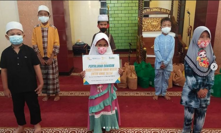 Penyaluran Ramadan Kado Lebaran Anak Negeri untuk Anak Yatim