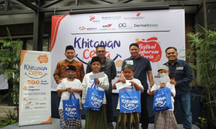 Khitanan Ceria Hadirkan Senyum 75 Anak Negeri