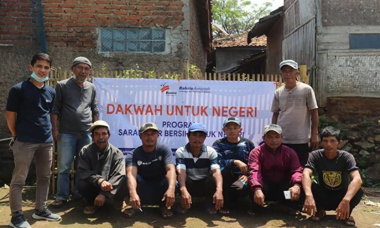 Dakwah Untuk Negeri: Program Sarana Bersih Untuk Negeri di ampung Kamasri, Desa Girijaya, Kec. Kersamanah - Kab. Garut